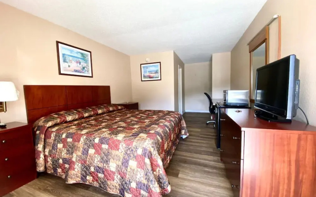 photo 5 of Economy Inn