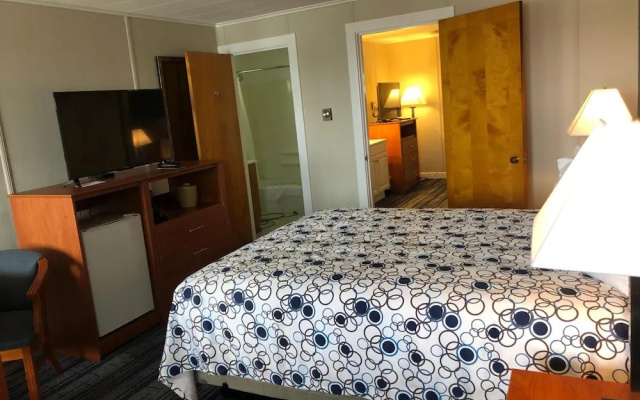 photo 4 of Edenbrook Motel