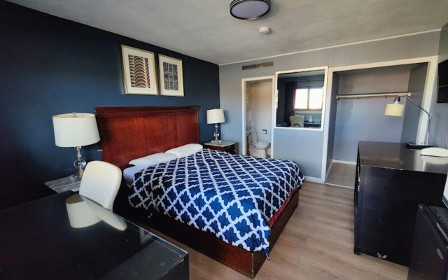 photo 2 of Motel Edgebrook Chicago North Shore by OYO