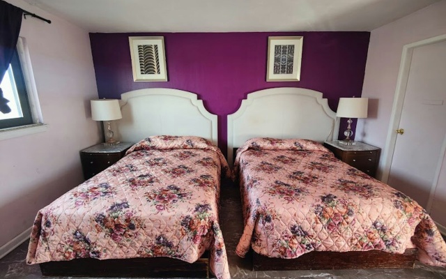 photo 3 of Motel Edgebrook Chicago North Shore by OYO