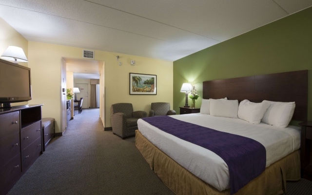 photo 3 of Edgewater Hotel & Waterpark