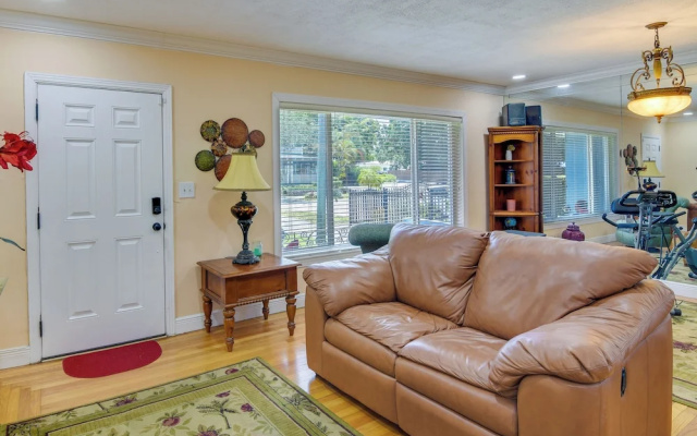 photo 3 of El Portal Vacation Rental ~ 9 Mi to Miami!