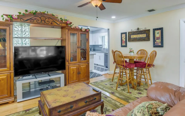 photo 5 of El Portal Vacation Rental ~ 9 Mi to Miami!