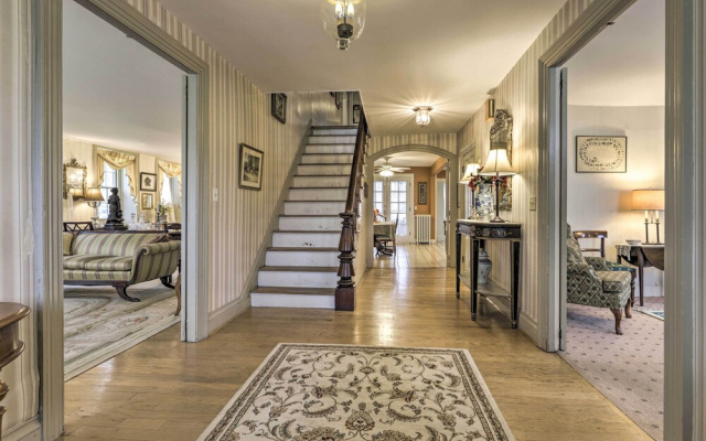 photo 3 of Elegant Norwich House w/ Billiards Room & Ballroom