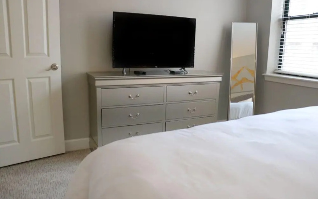 photo 3 of Elegant Two Bedroom Suite