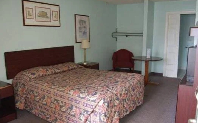 photo 2 of ELF Express Hotel