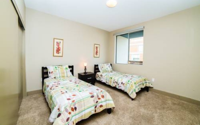 photo 2 of Elizabeth Taylor Apartment