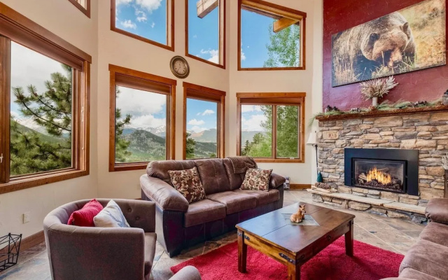 photo 4 of Elk Summit Vacation Home At Windcliff 5 Bedroom Home by RedAwning