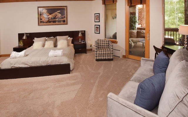 photo 4 of Ski In/out Lodge With Private Lifts, 2br 2ba Next To Golf 2 Bedroom Condo by RedAwning