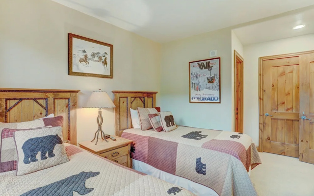 photo 5 of Luxurious 2 Bd With Lift View In Beaver Creek 2 Bedroom Condo by RedAwning