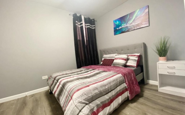 photo 4 of EMALUX Condo Near Downtown,Bus,Train,Hospitals,United-Center,Fulton Market