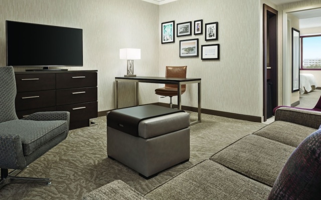 photo 3 of Embassy Suites by Hilton Chicago North Shore Deerfield