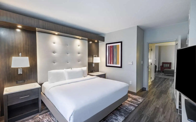 photo 4 of Embassy Suites by Hilton Houston Energy Corridor