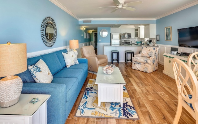 photo 3 of Emerald Isle 401 Fully Updated/beach Front/amazing View!