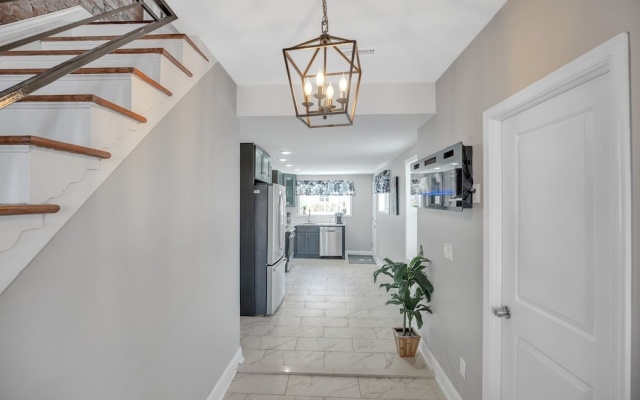 photo 2 of Enjoy Your Stay In This Amazing Location In Philadelphia! 4 Bedroom Home by RedAwning