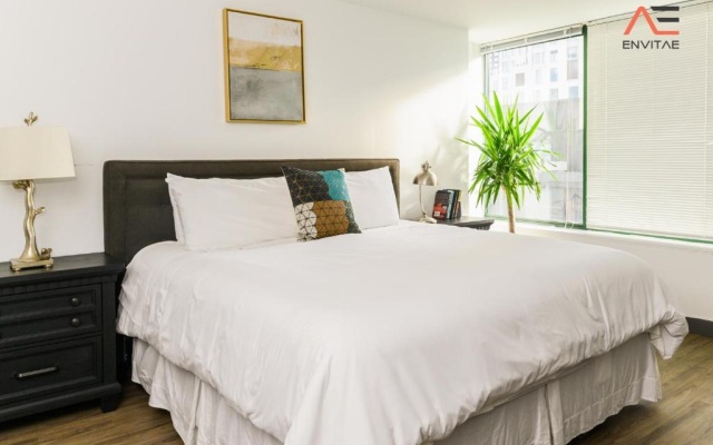 photo 3 of ENVITAE 3BR Spacious Lux Skyview Of Navy Pier