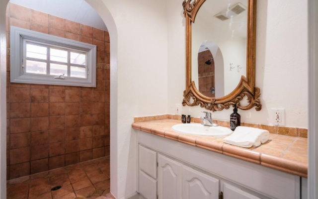 photo 2 of Estrella by AvantStay Secluded Spanish-Style Estate on 7 Acres of Vineyards