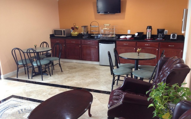 photo 5 of Executive Inn & Suites Houston