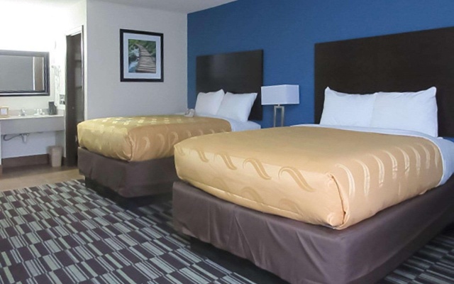 photo 3 of Quality Inn Farmington