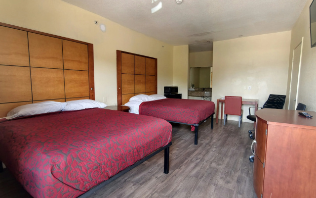 photo 2 of Executive Inn & Suites San Marcos, TX