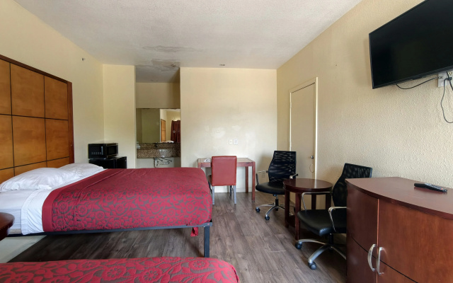 photo 5 of Executive Inn & Suites San Marcos, TX