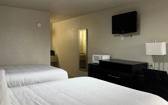 photo 3 of Executive Inn Crystal City