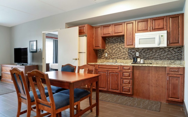 photo 4 of Executive Inn & Suites