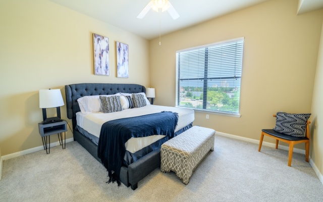 photo 2 of Executive Suite With Pool & Gym