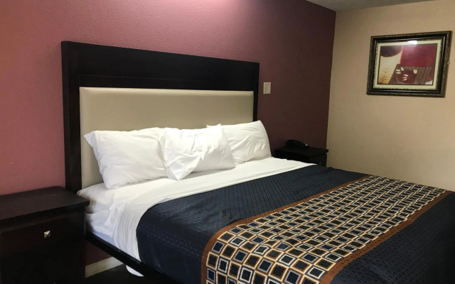 photo 4 of Express Inn
