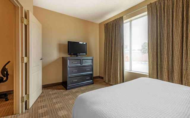 photo 5 of Extended Stay America Suites - Dallas - Frankford Road