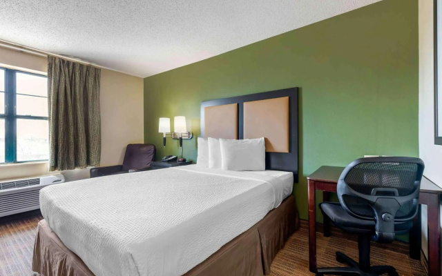 photo 3 of Extended Stay America Suites Dallas Greenville Avenue