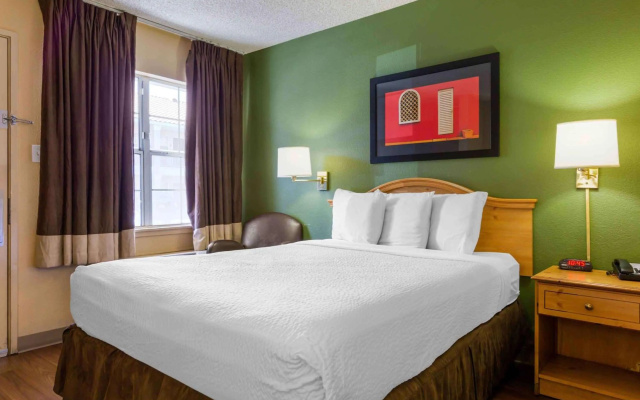 photo 3 of Extended Stay America Suites Scottsdale Old Town