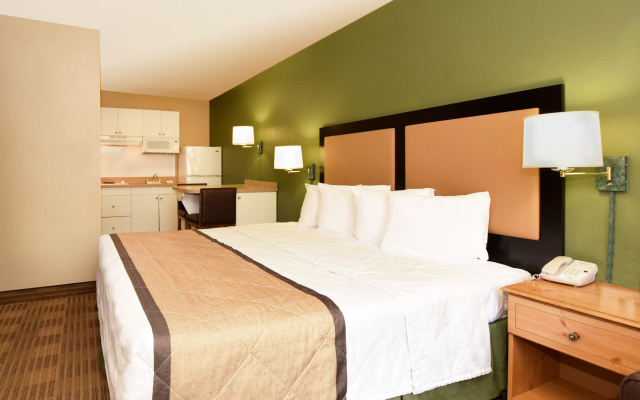 photo 4 of Extended Stay America Suites - Raleigh - North Raleigh - Wake Forest Road