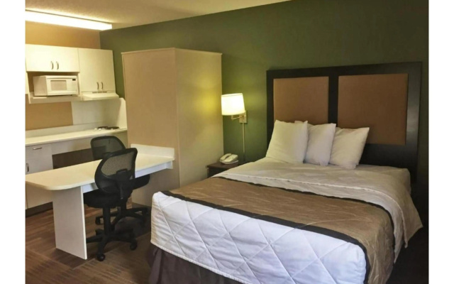 photo 3 of Studio 6 Extended Stay Rochester Greece NY