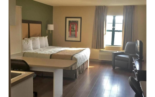 photo 4 of Studio 6 Extended Stay Rochester Greece NY
