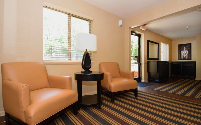 photo 3 of Studio 6 Extended Stay - St Louis, MO - Westport/Craig Road