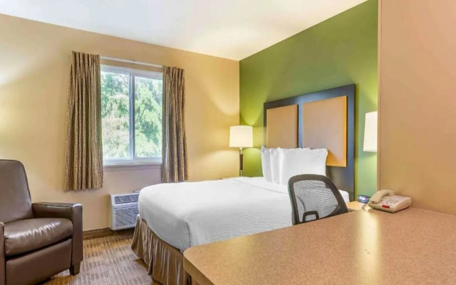 photo 4 of Studio 6 Extended Stay - St Louis, MO - Westport/Craig Road