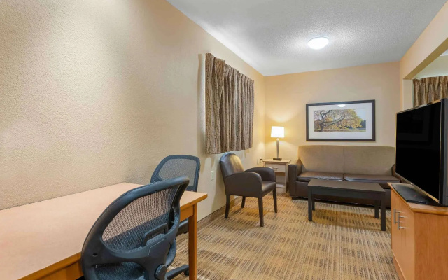 photo 3 of Extended Stay America Detroit Warren