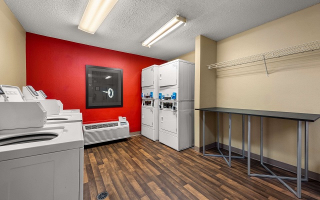 photo 4 of Suburban Studios Houston North I-45