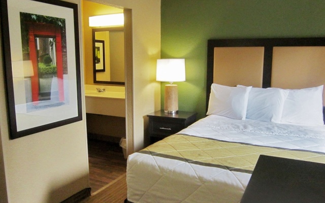 photo 4 of Extended Stay America Oakland Alameda Airport