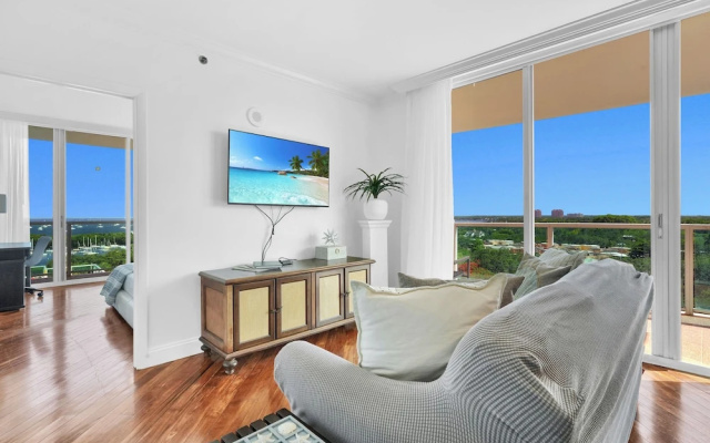 photo 4 of Fabulous 2-Bedroom in the Heart of Grove