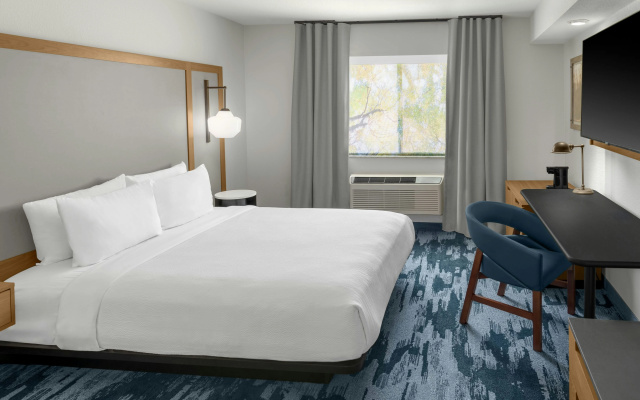 photo 4 of Fairfield Inn & Suites by Marriott San Francisco San Carlos