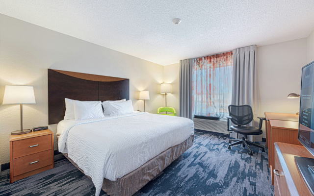 photo 5 of Fairfield Inn & Suites by Marriott Chicago Naperville