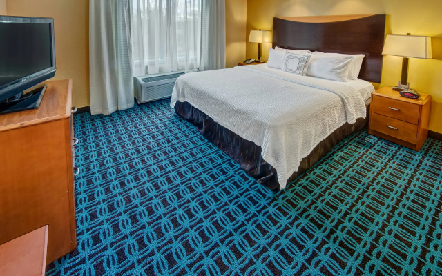photo 3 of Fairfield Inn & Suites by Marriott Naples