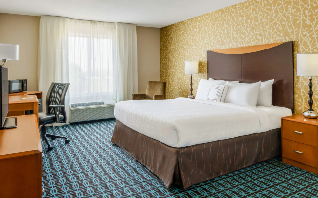 photo 3 of Fairfield Inn & Suites by Marriott Peoria East