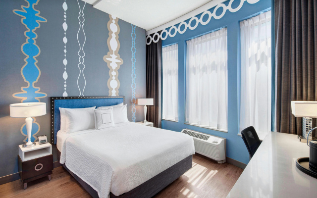 photo 3 of Fairfield Inn & Suites Chicago Downtown / Magnificent Mile