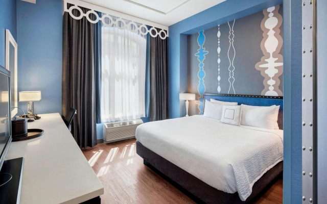 photo 4 of Fairfield Inn & Suites Chicago Downtown / Magnificent Mile
