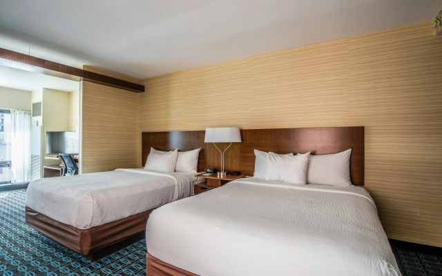 photo 3 of Fairfield Inn & Suites Chicago Downtown/River North