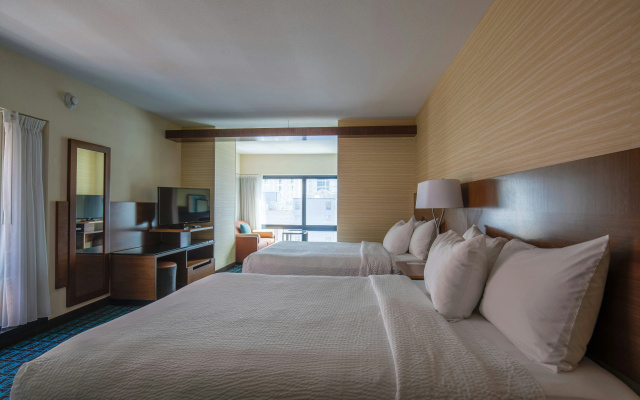 photo 4 of Fairfield Inn & Suites Chicago Downtown/River North