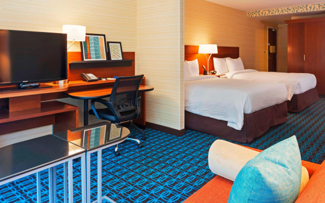photo 5 of Fairfield Inn & Suites Chicago Downtown/River North